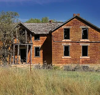 Midland Post-Rock Rider abandoned home